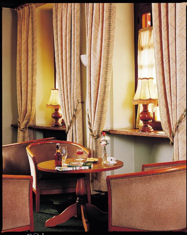 Hotel Restaurant La Croix D'Or Orbey Esterno foto